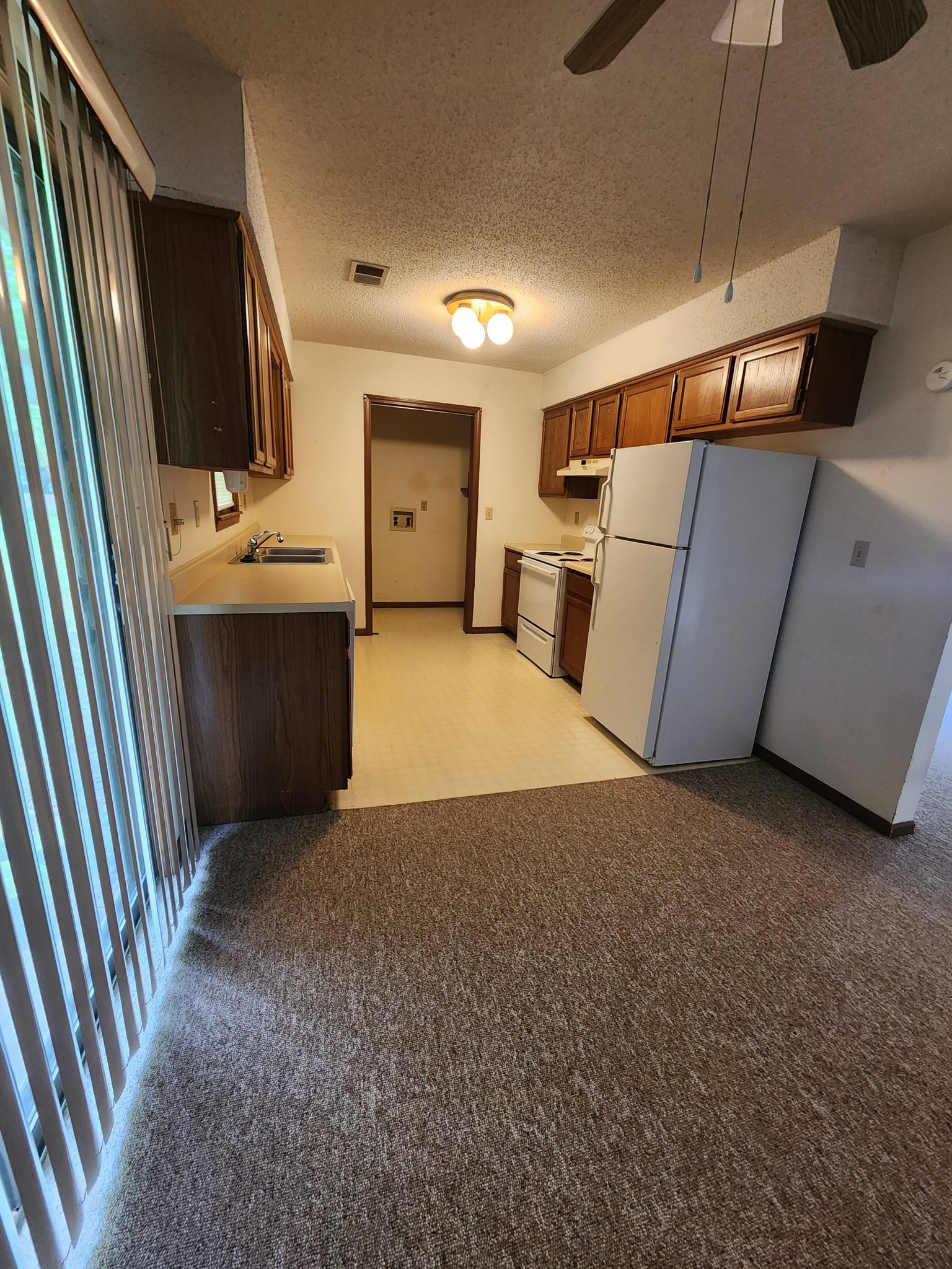 827 Foxrun Clinton Mo 15.jpg